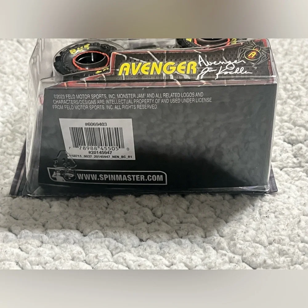 Monster Jam Avenger
Exclusive Black Widow LIMITED
EDITION 1 of 5000 - Picture 6 of 8